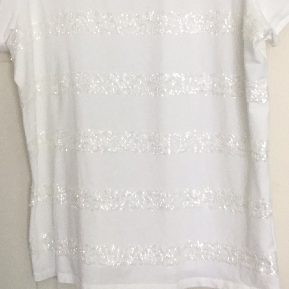 Chico's White Short Sleeve T-Shirt